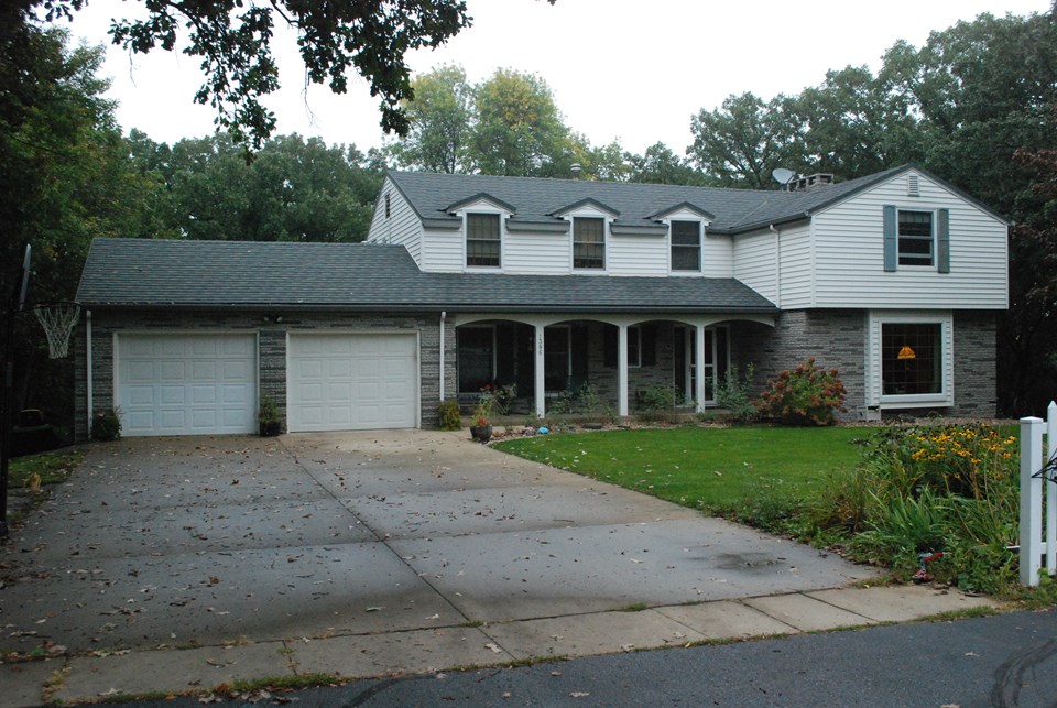 five bedrooms...beautiful house...beautiful location & wooded lot
