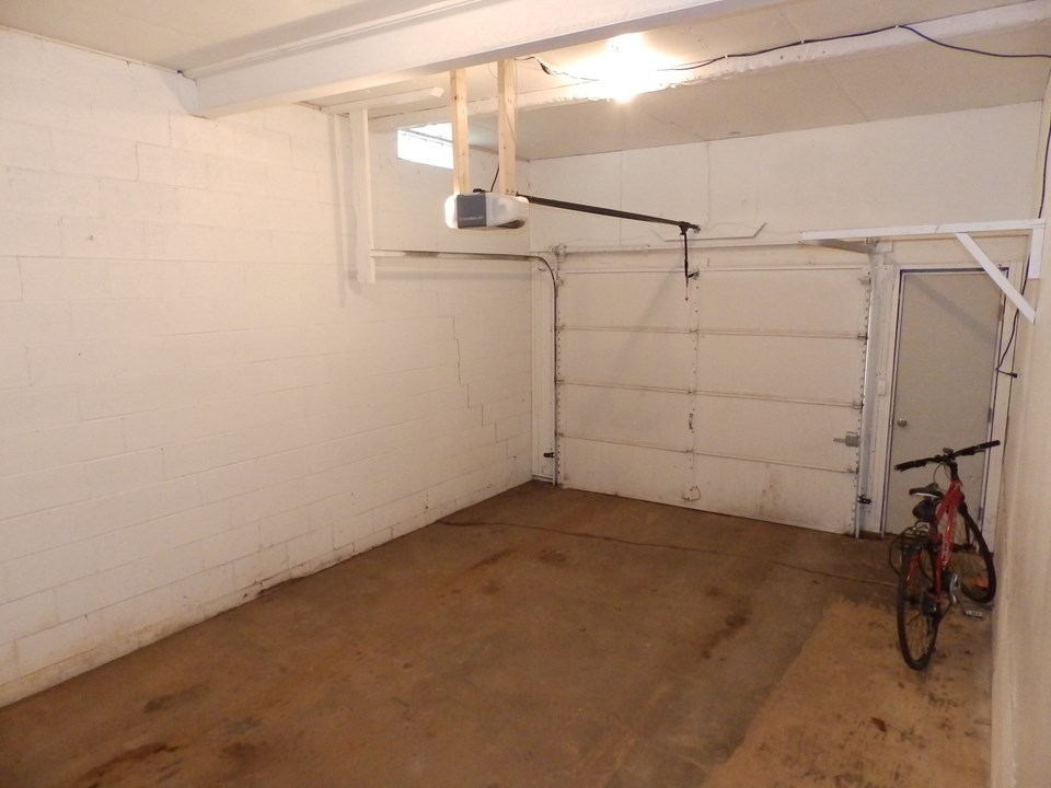 tuck-under single garage