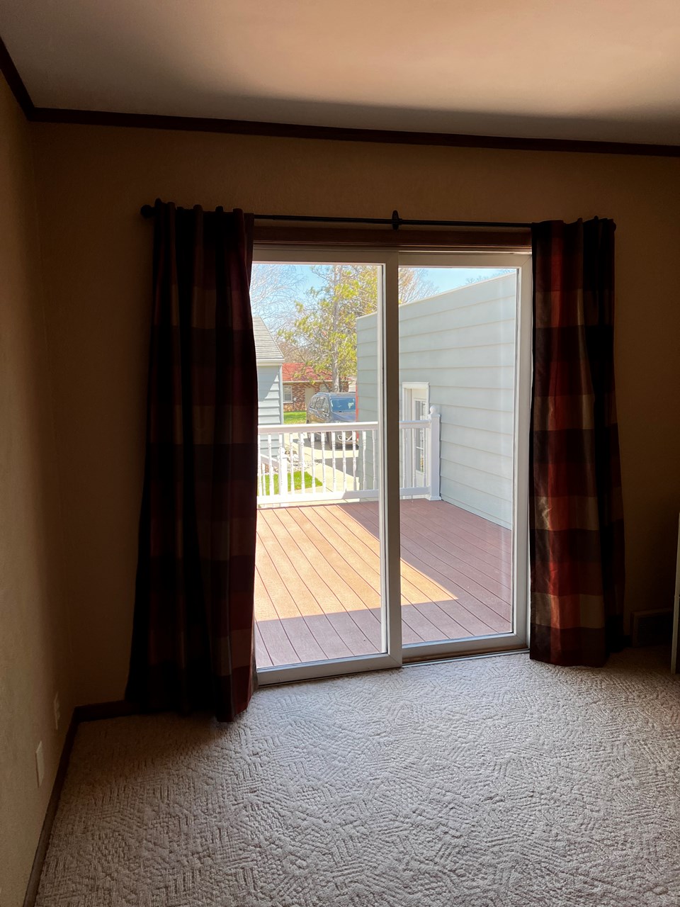 office or 4th bedroom... access to deck and backyard