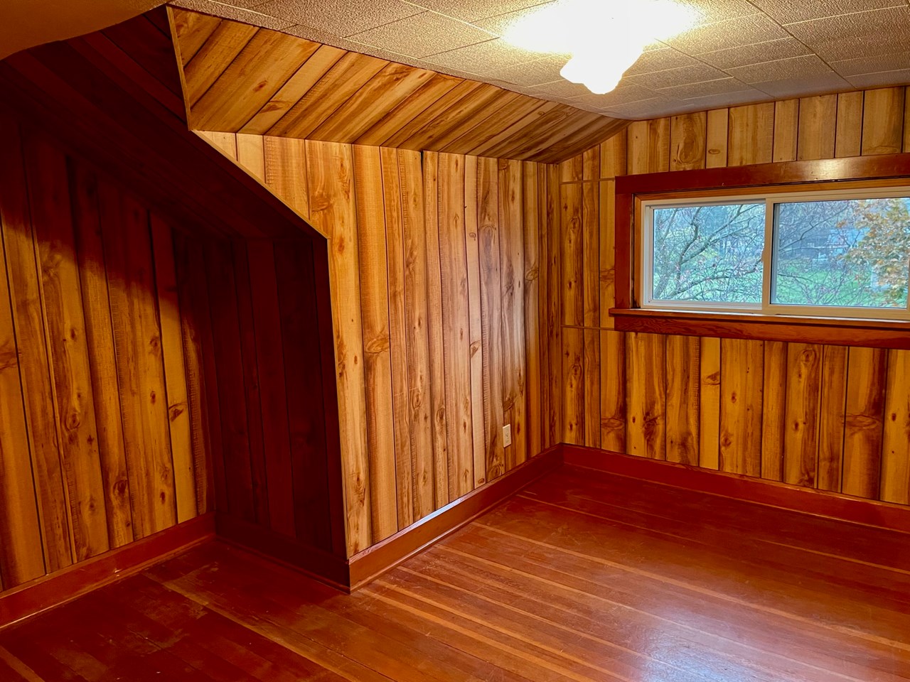 bedroom 3 of upstairs level