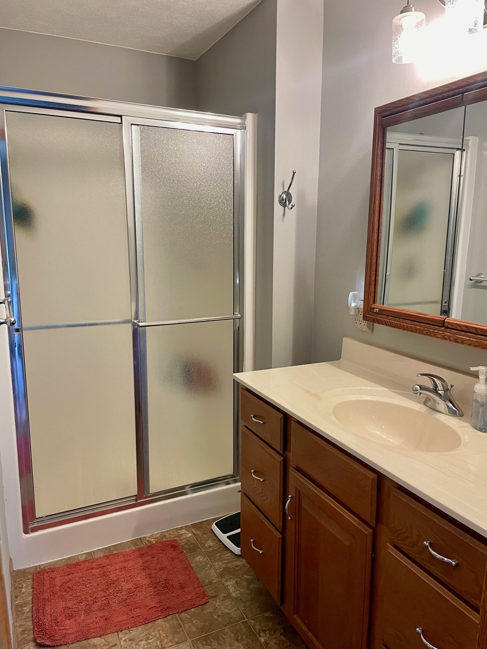 3/4 bath in main bedroom
