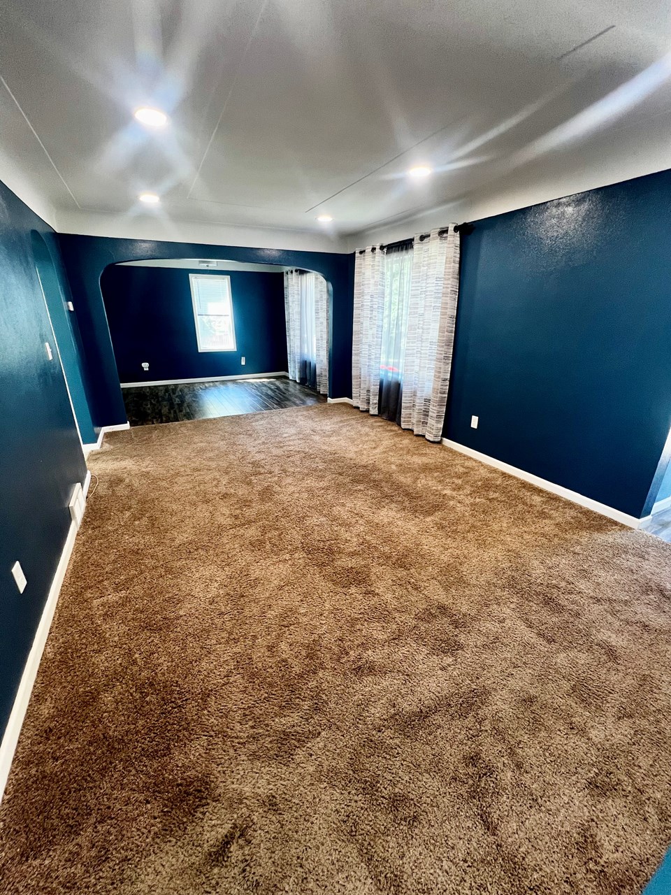 living room to dining room