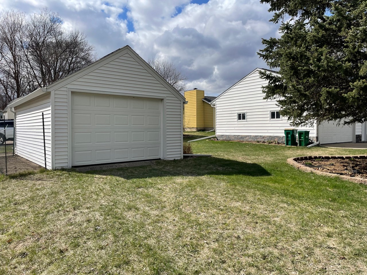 detached garage 22 x 14