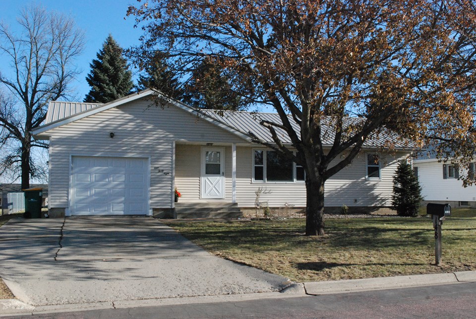 nice three bedroom rambler home with a fenced in backyard