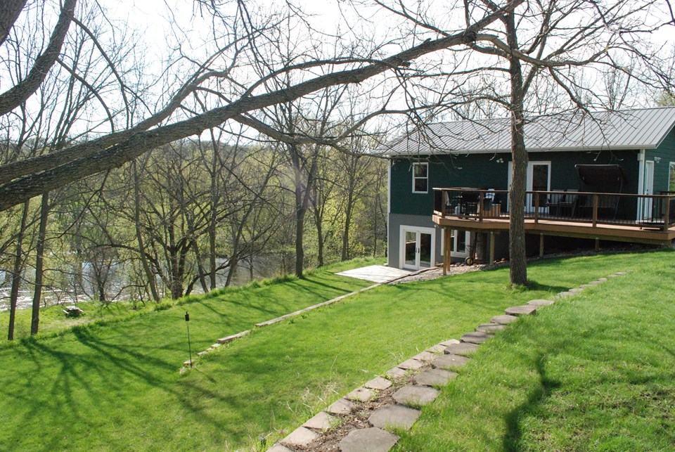 great outside deck and view of the river