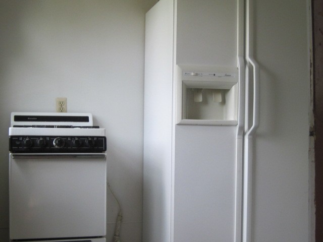 kitchen stove refigerator