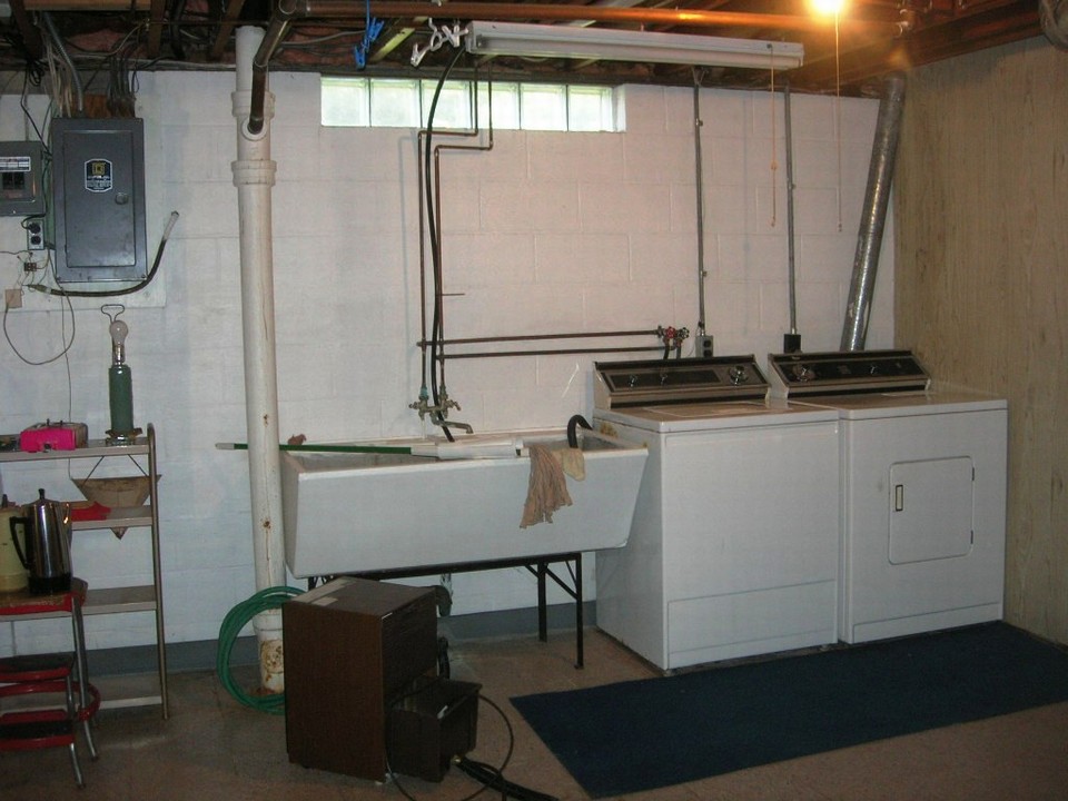 utility and laundry area in basement