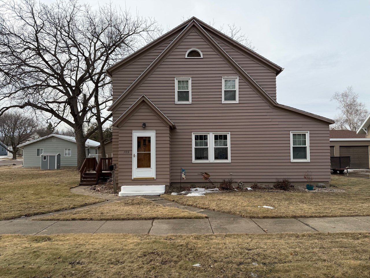 709 Brown Street