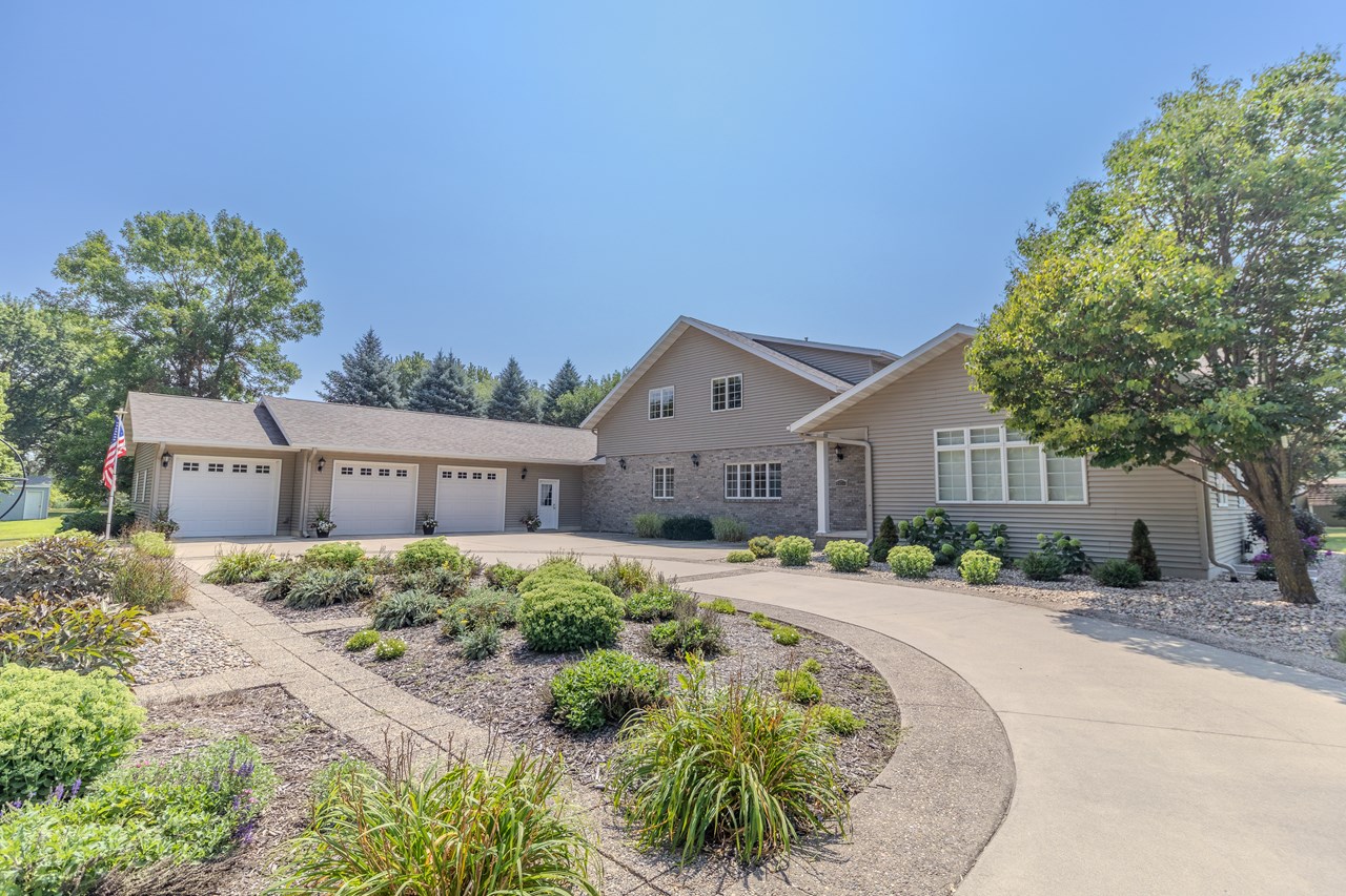 1393 Springfield Parkway