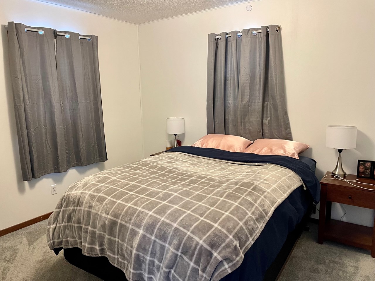 main bedroom 1 of 2