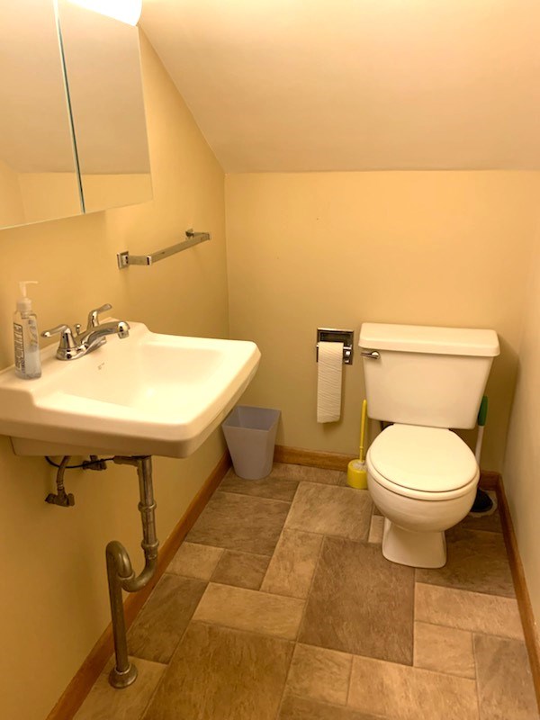 1/2 bath on upper level