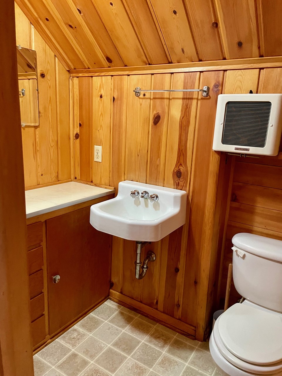 1/2 bath on upper level