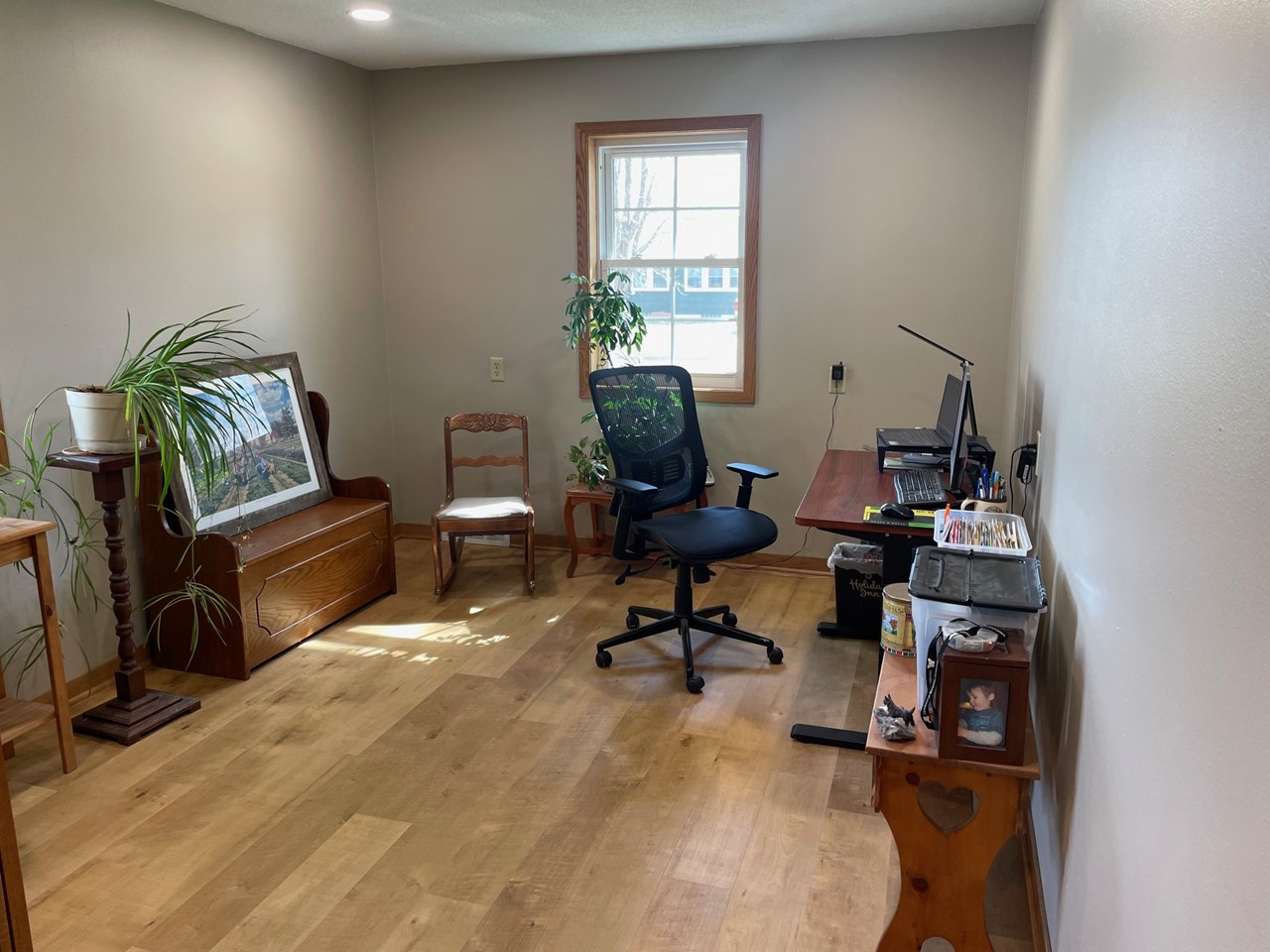 bedroom 3 of 3 on main level or office