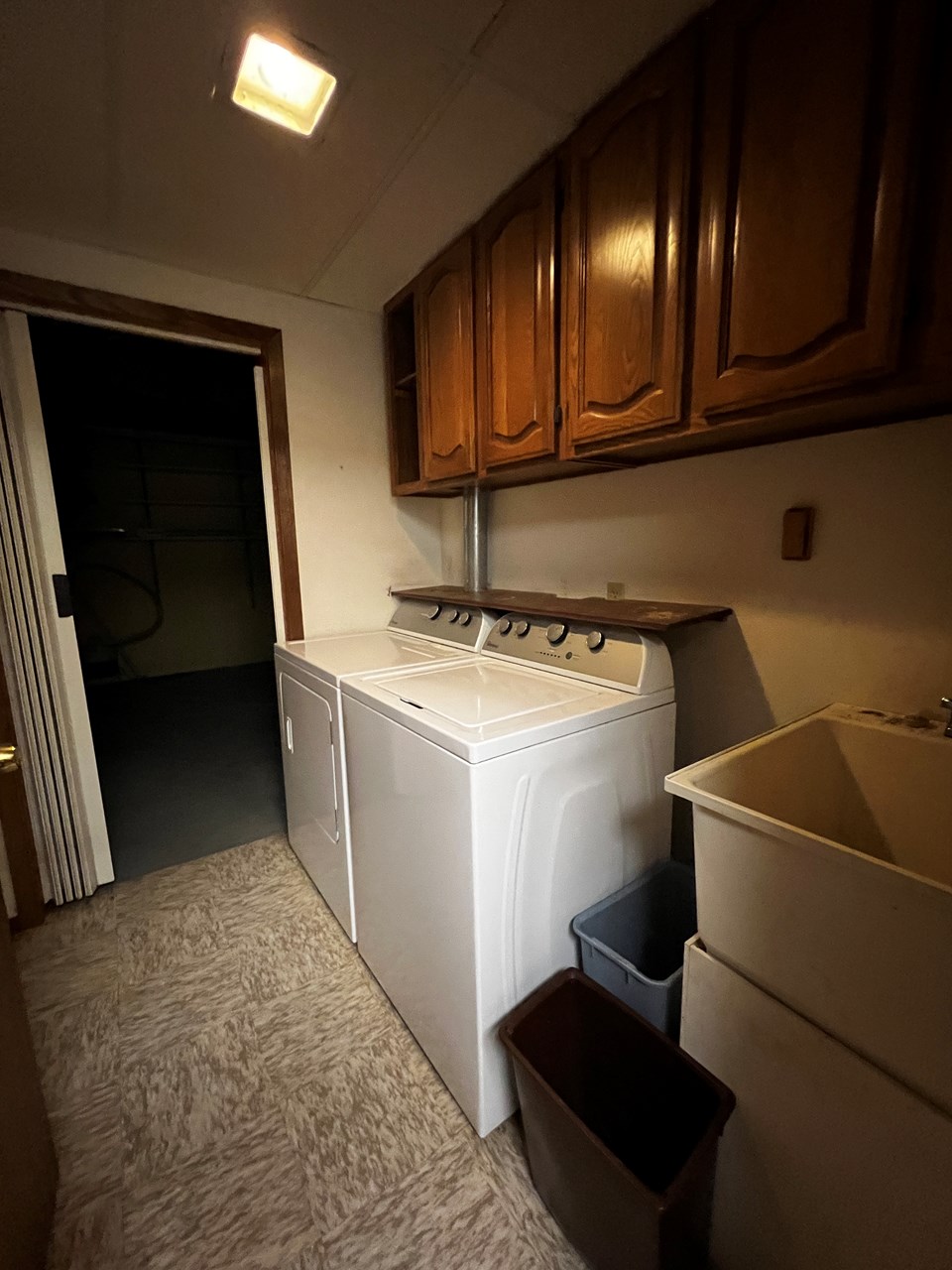 laundry in lower level