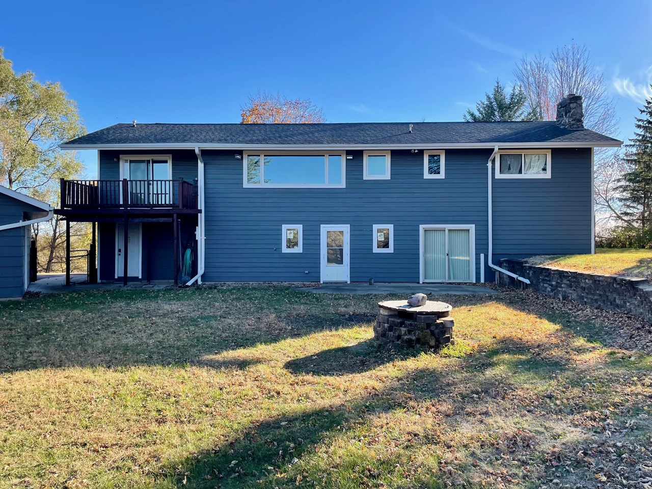 backyard view walk-out basement