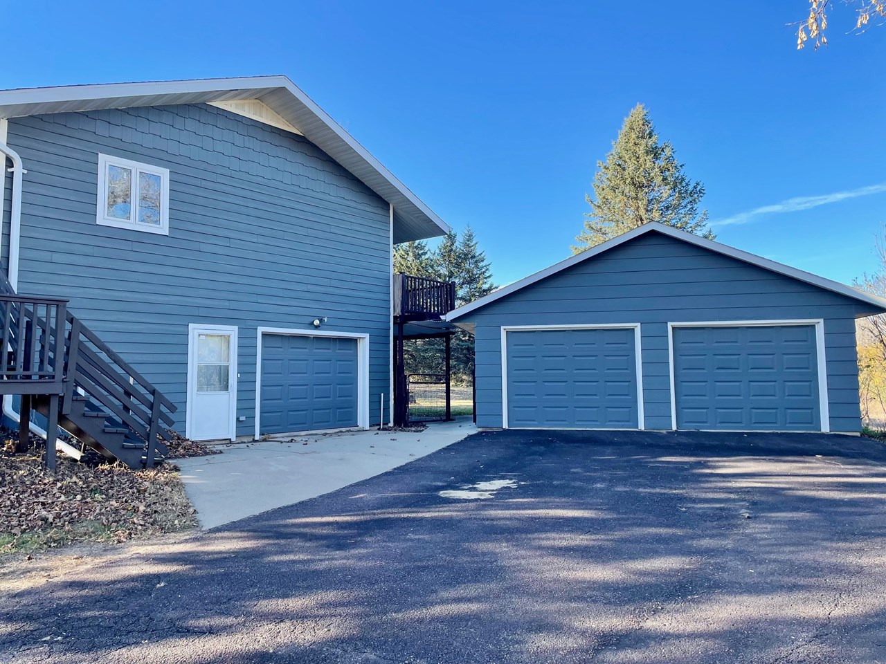 single garage attached and detached 22 x 24 garage