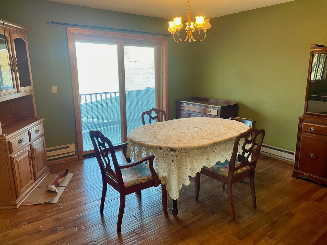 dining area open to kitchen & living room
