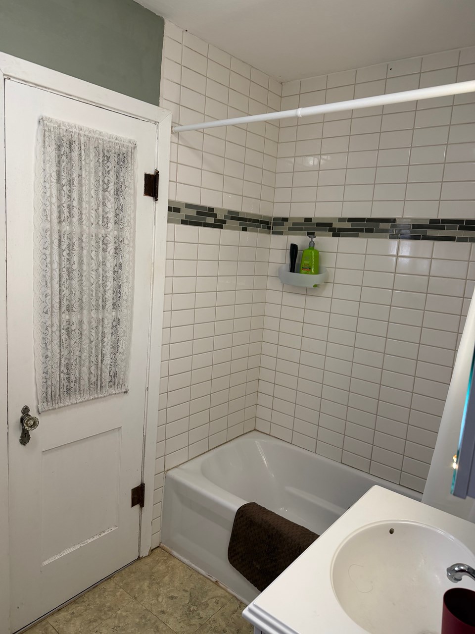 full bath on upper level