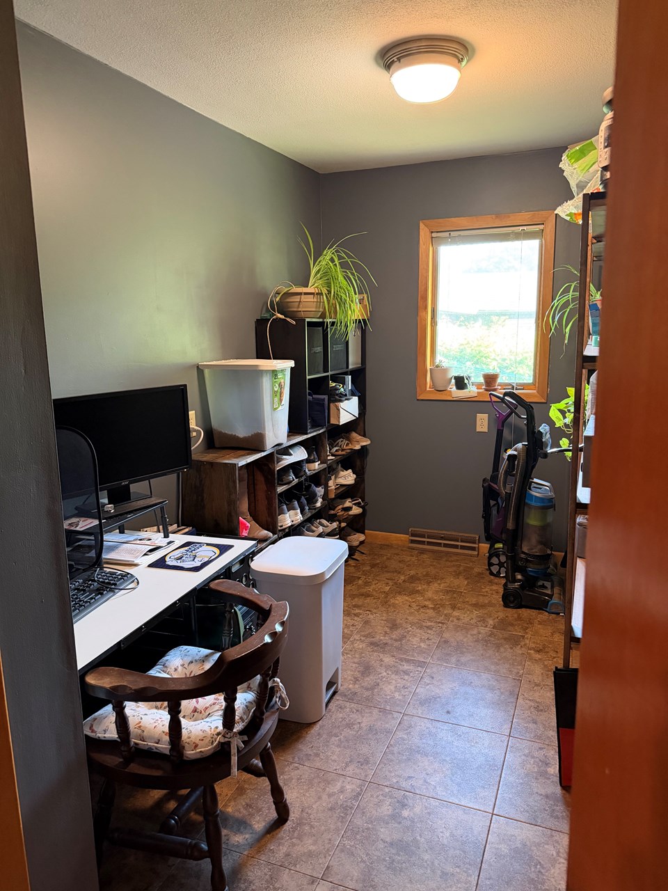 bedroom 3 of 3 on main level...office area